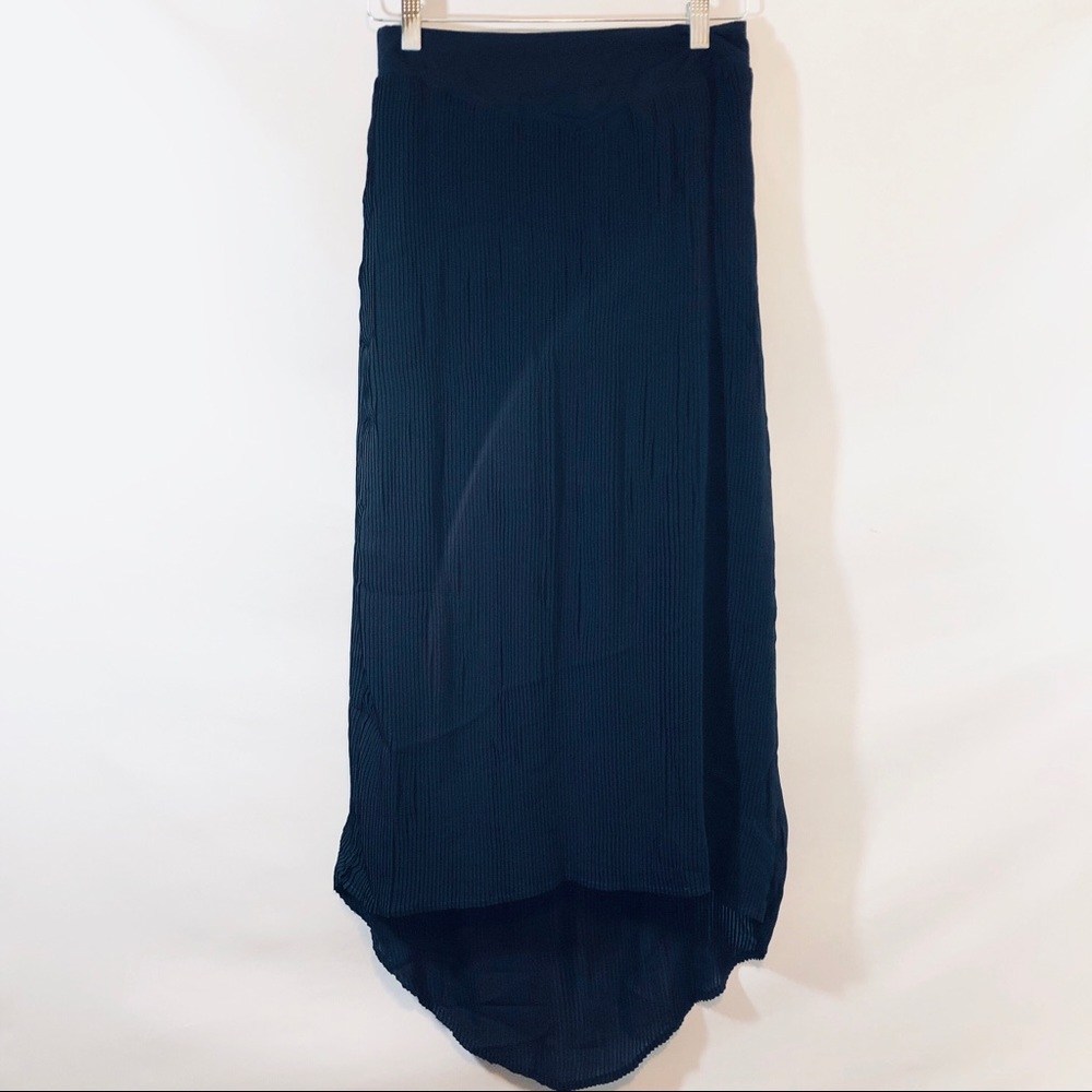 Black accordion pleated skirt sz M NWT
